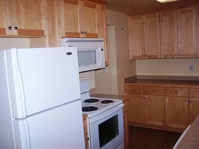 4th image of 10323 NE 136th Pl