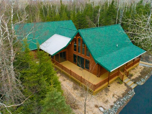 5574 Bay Shore Dr, Presque Isle, MI 49777