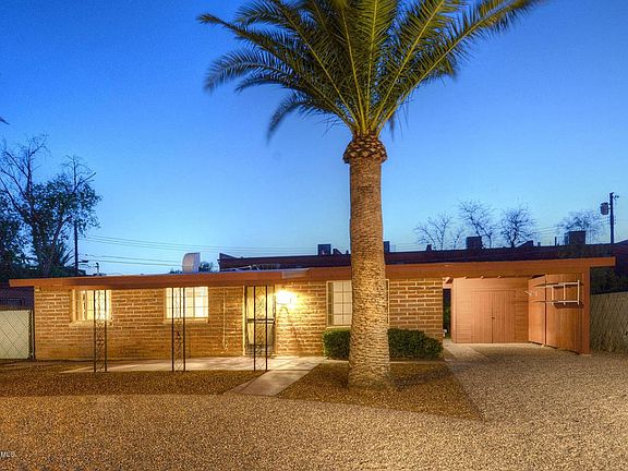 3rd image of 2751 N Palo Verde Ave