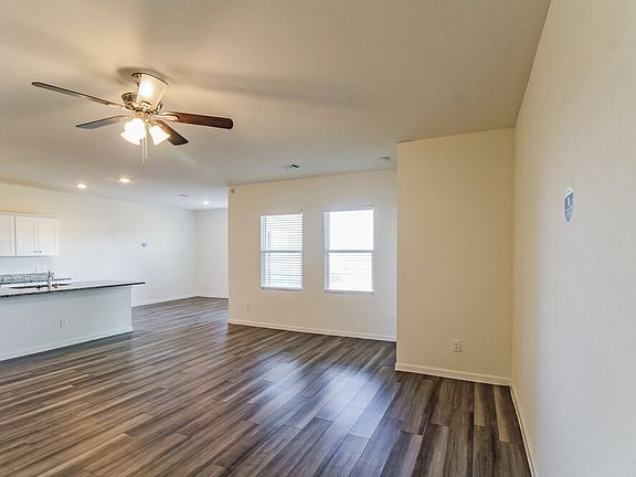 5th image of 3025 Spindletree Ln