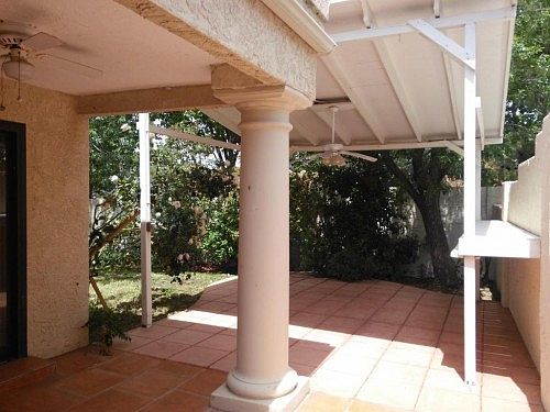 4th image of 10801 Malaguena Ln NE