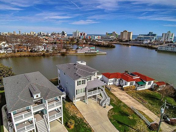 2nd image of 409 Lake Dr