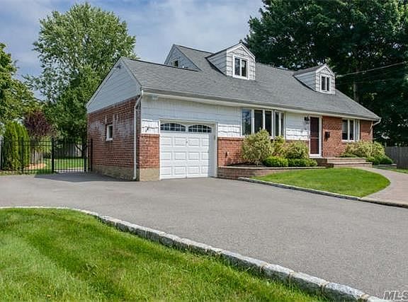 2nd image of 60 Elberta Dr