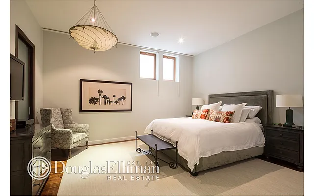 Sold by Douglas Elliman | media 33