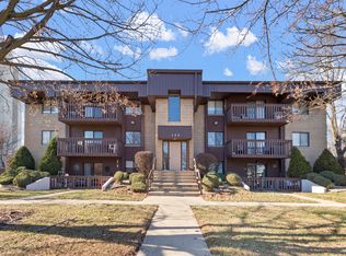 109 Caterpillar Dr APT 1B, Joliet, IL 60436