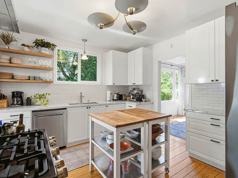 The newly remodeled kitchen. It has pretty much everything. Including sharp knives!