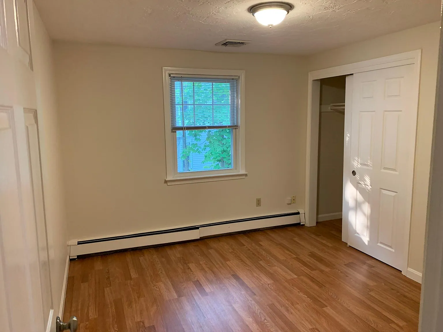 3 bed, $950 — Photo 2