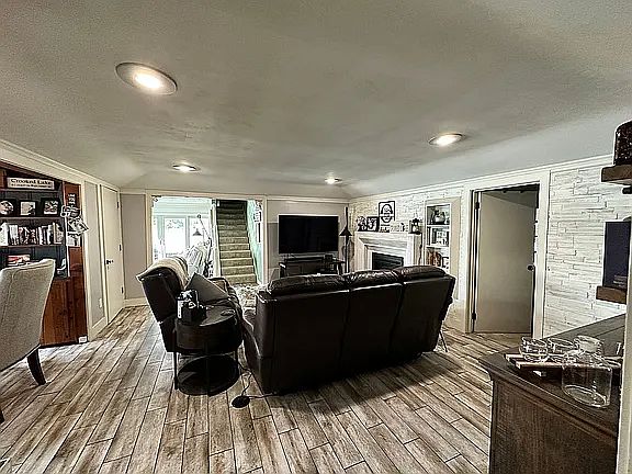 5th image of 1749 S Crooked Lake Dr