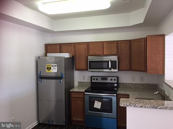 4th image of 1946 Palonia Ct