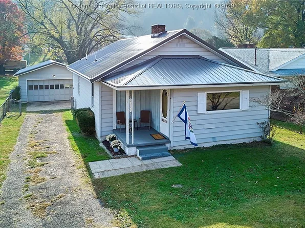 1514 Gladys Ave, East Bank, WV 25067