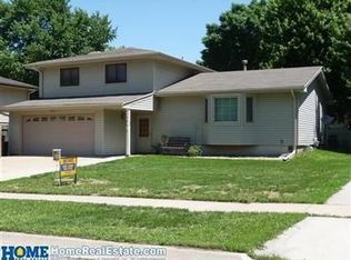 2412 N 74th St, Lincoln, NE 68507