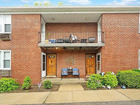 2nd image of 504 Pelham Rd APT C3