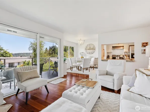 4181 W Lake Sammamish Parkway SE #B301, Bellevue, WA 98008