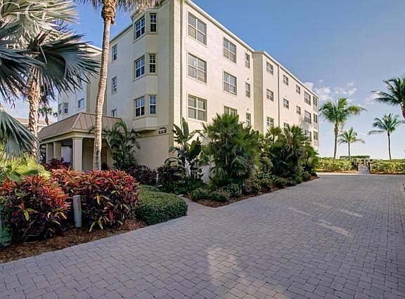 3rd image of 2549 W Gulf Dr Unit 103