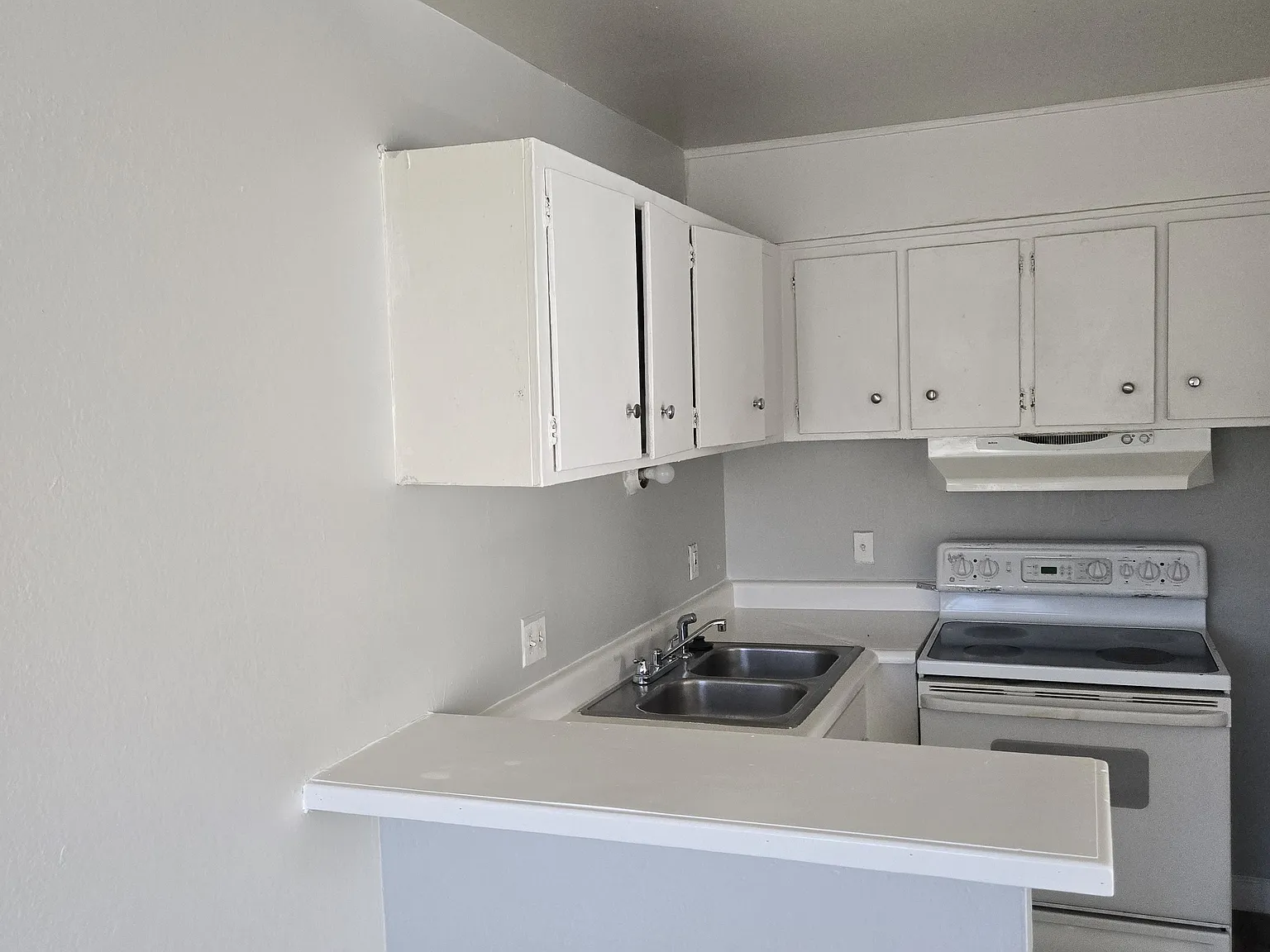 2 bed, 731 sqft, $1,000 — Photo 4