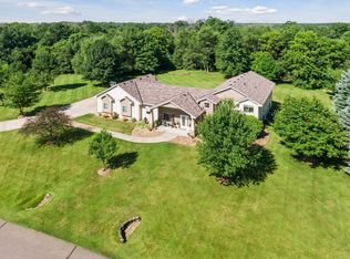 21530 Potawatomi St NW, Oak Grove, MN 55303