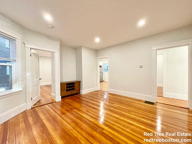 68 Bakersfield St #2 — Photo 6