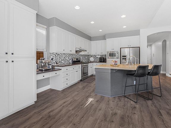 4th image of 308 Arrowhead Way