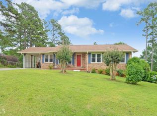 110 Crestlawn Dr, Toccoa, GA 30577