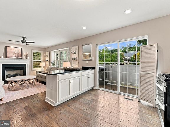 2nd image of 123 Granite Ln #8