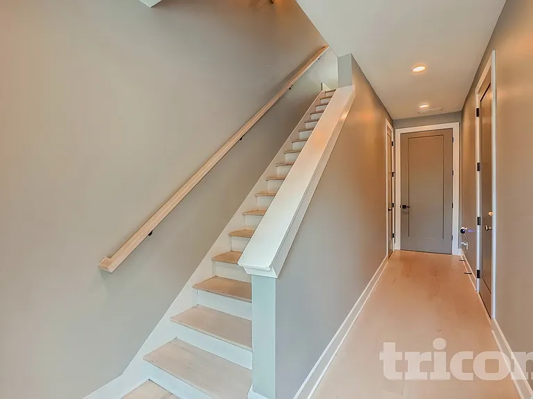 865 Cavanaugh Ave SE — Photo 16
