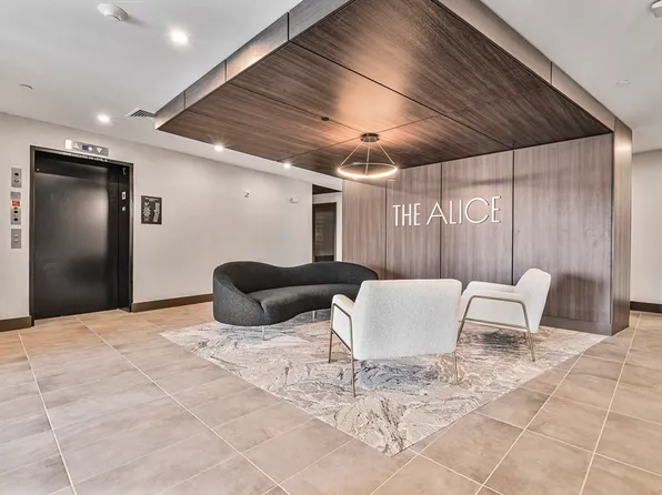 203 Lowell St #202, Wilmington, MA 01887