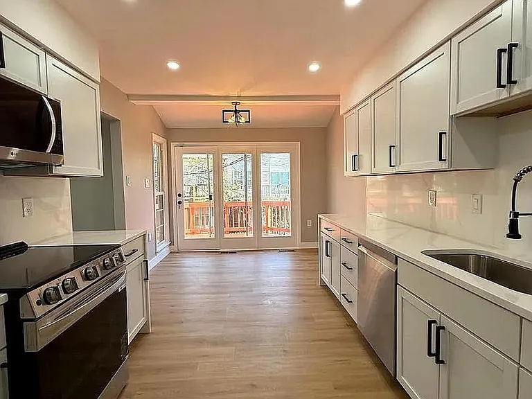 5836 Apsley House Ct — Photo 6