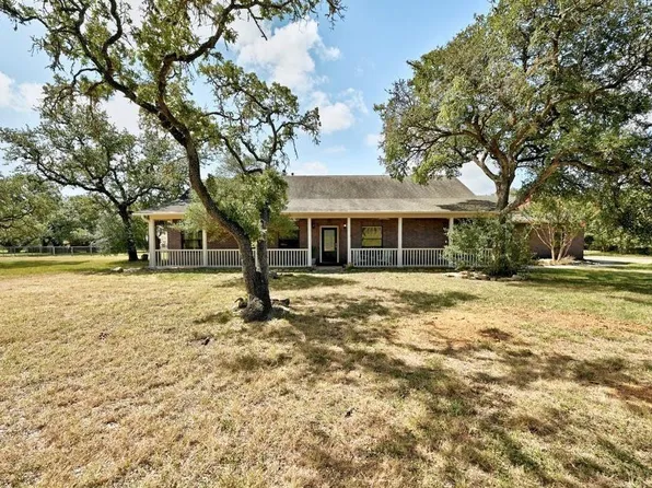 200 Oak Hollow Ln, Buda, TX 78610