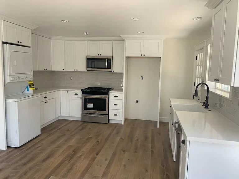 323 S Parker St — Photo 9