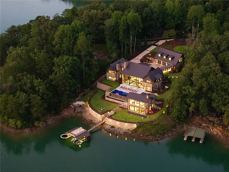 725 Rocky Point Dr — Photo 13