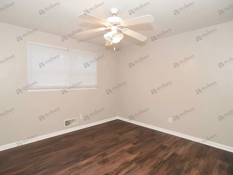 1602 Johns Rd #C — Photo 13