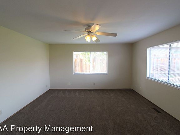 5th image of 306 Donegal Way