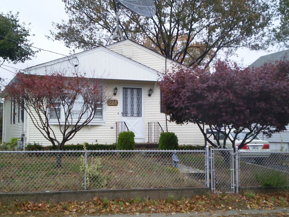 1st image of 224 Beverage Hill Ave
