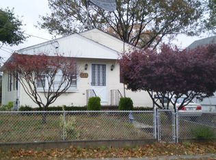 224 Beverage Hill Ave, Pawtucket, RI 02860