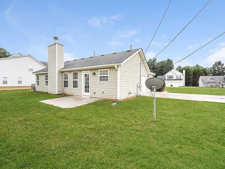 725 Cherry Branch Cir — Photo 25