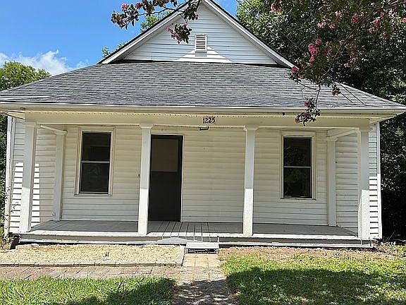 2nd image of 1225 Irwin Ave