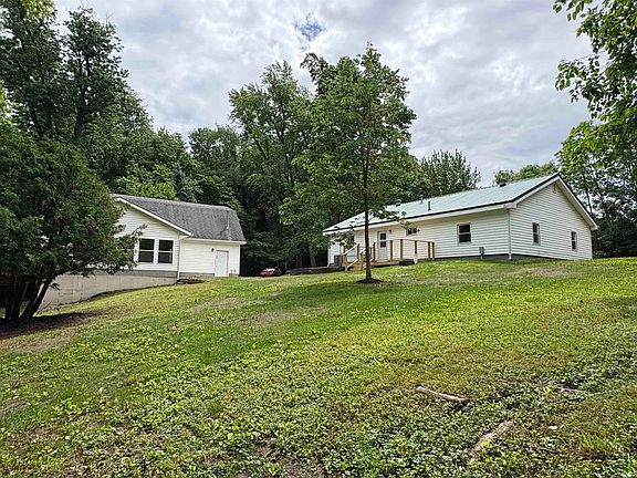 4th image of 308 Bellevue St