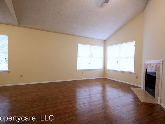 2nd image of 5407 Farley Dr #B