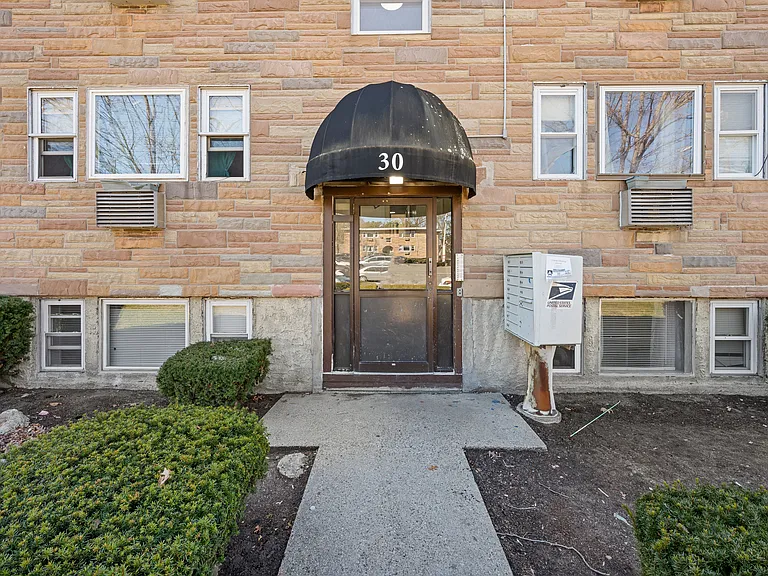 30 Auna Dr #9 — Photo 5