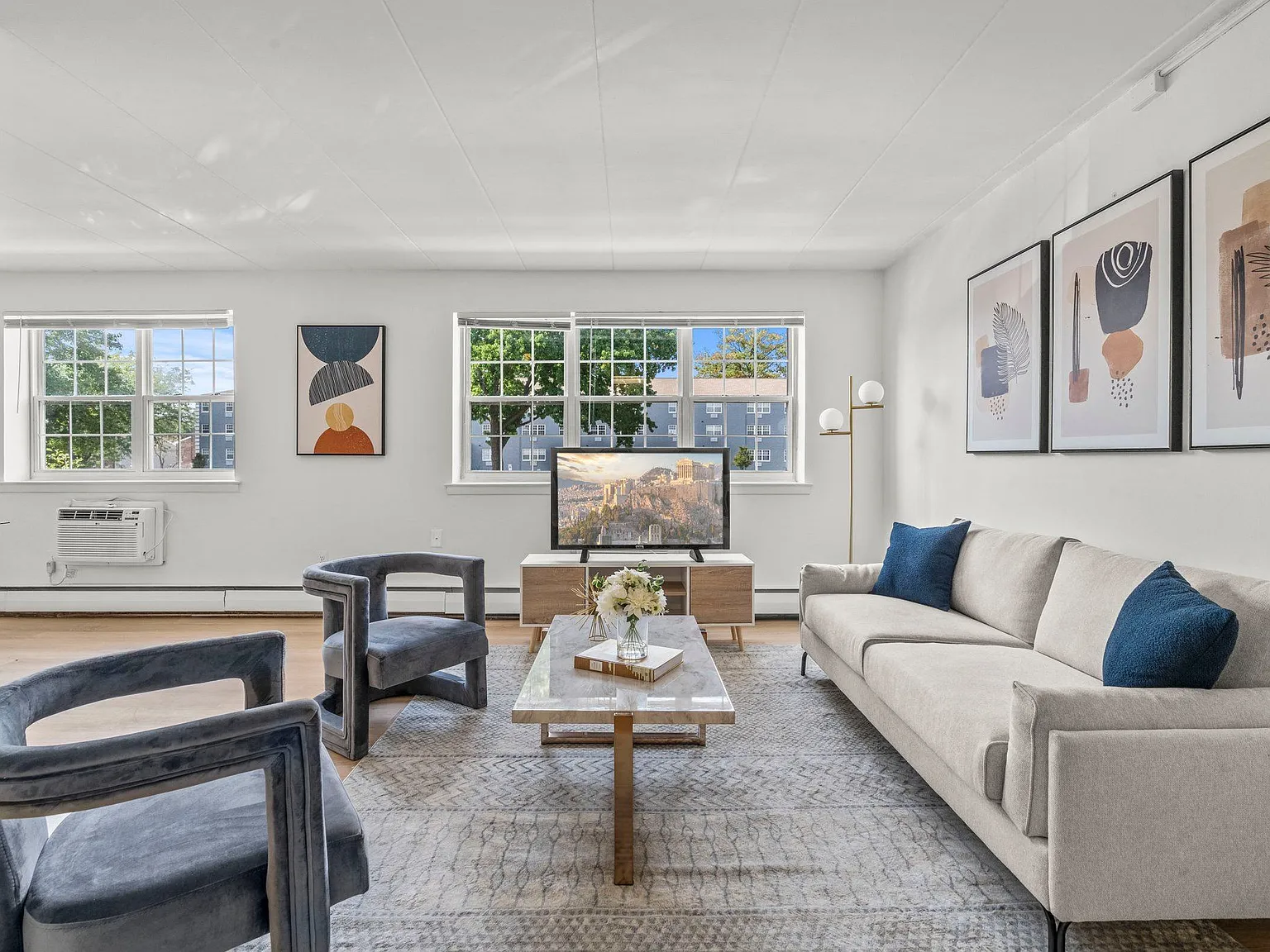 Chestnut Hill Village Apartments — Photo 4