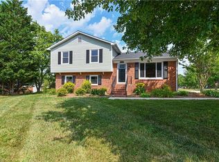 3507 Stonehurst Pl, High Point, NC 27265