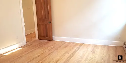 Rented by R New York