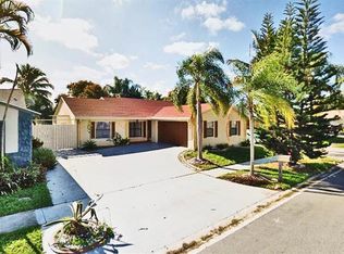 5850 Lincoln Cir W, Lake Worth, FL 33463
