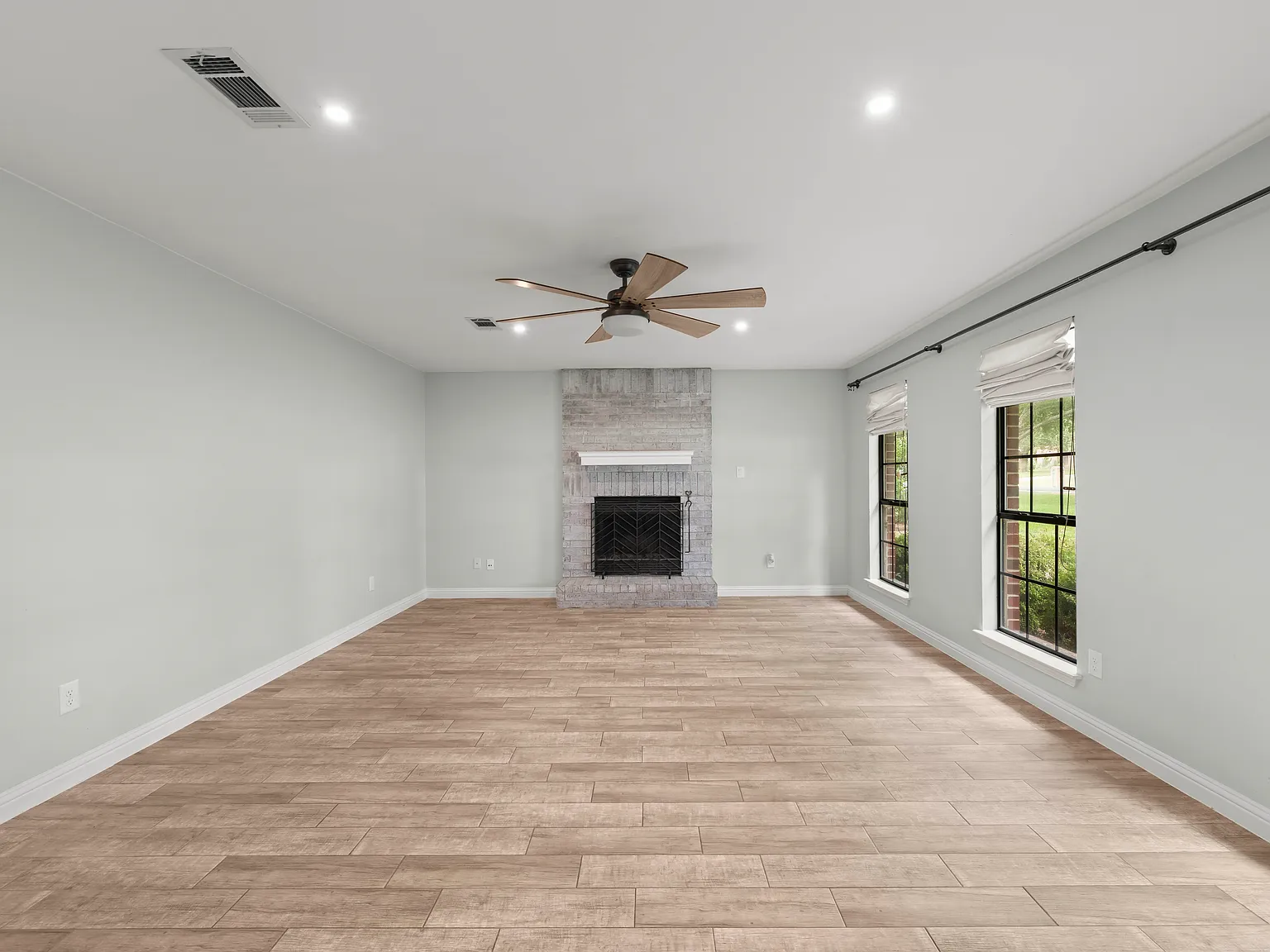 4 bed, 2.5 bath, 1747 sqft, $2,650 — Photo 4