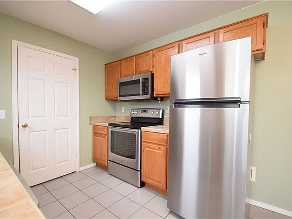 5th image of 58 Cheryl Cir