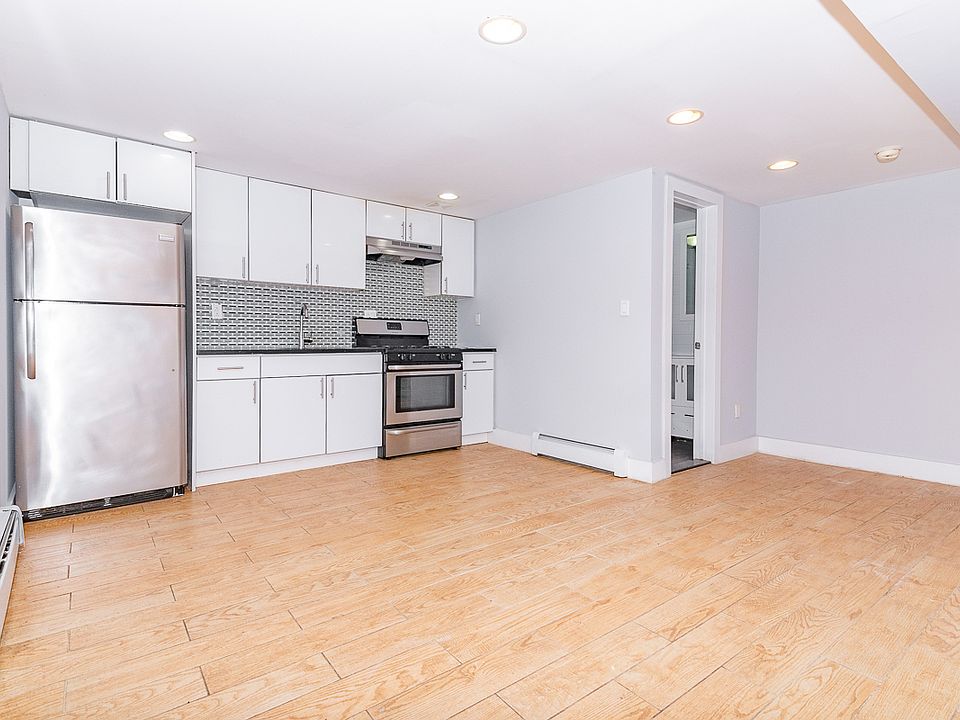 1st image of 850 Macon St #1