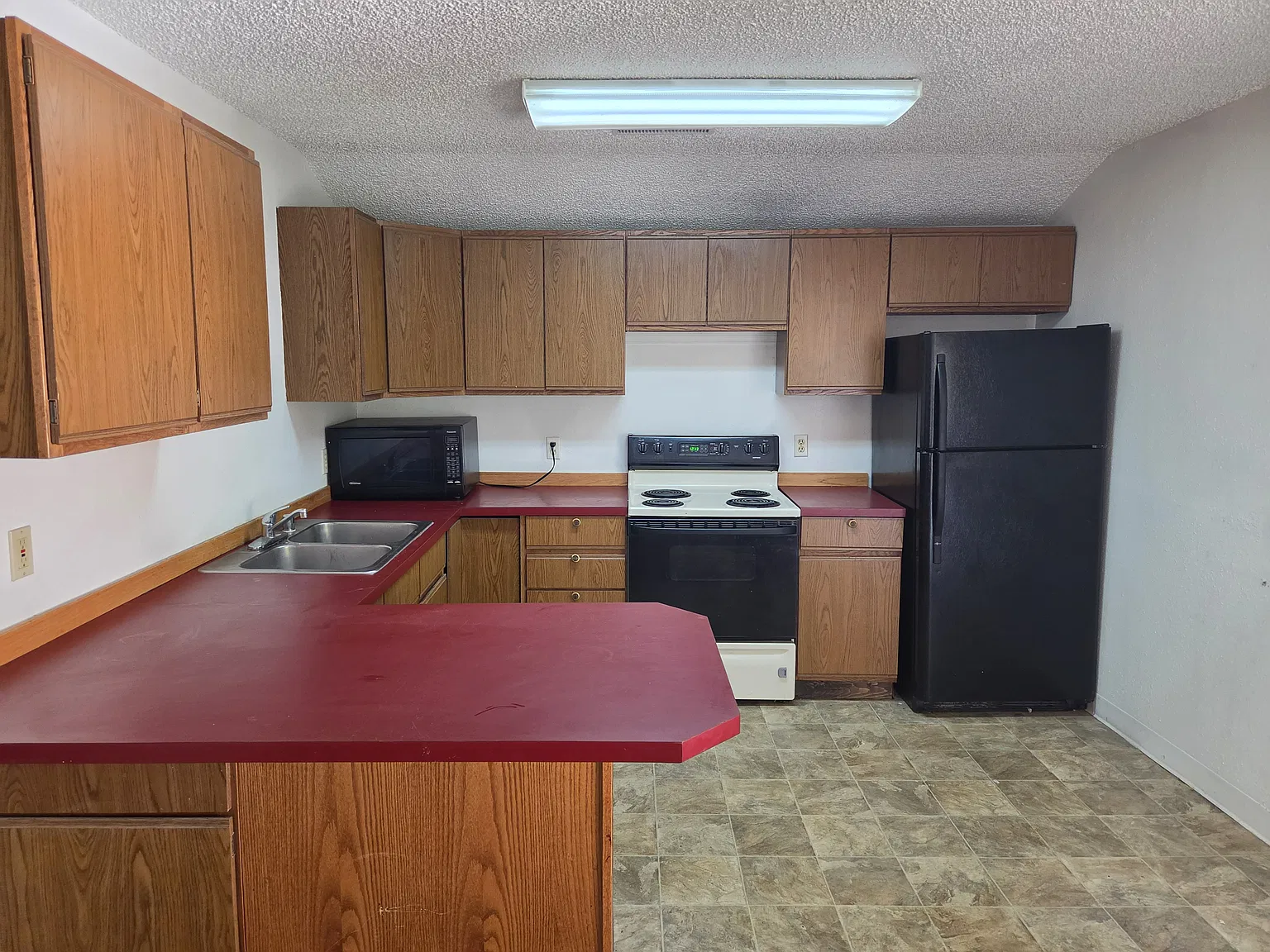 2 bed, 750 sqft, $950 — Photo 2
