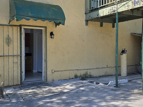 4003 E Bird St APT A, Tampa, FL 33617