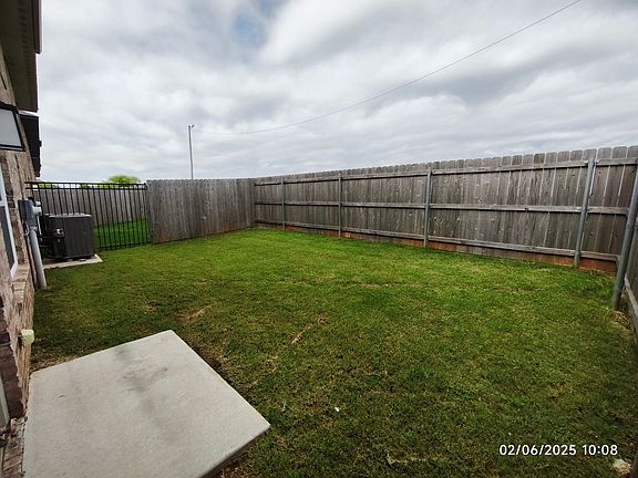 2nd image of 230 SW 34th St Unit 1211