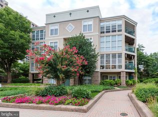 5565 Seminary Rd APT 405, Falls Church, VA 22041
